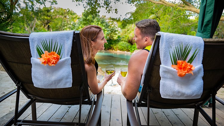 Reserve a private cabana at Discovery Cove Orlando