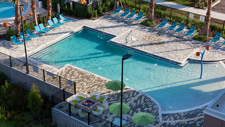 Holiday Inn Express and Suites Orlando Pool