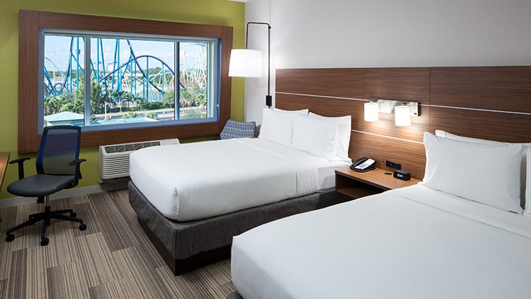 Holiday Inn Express and Suites Orlando Queen Beds