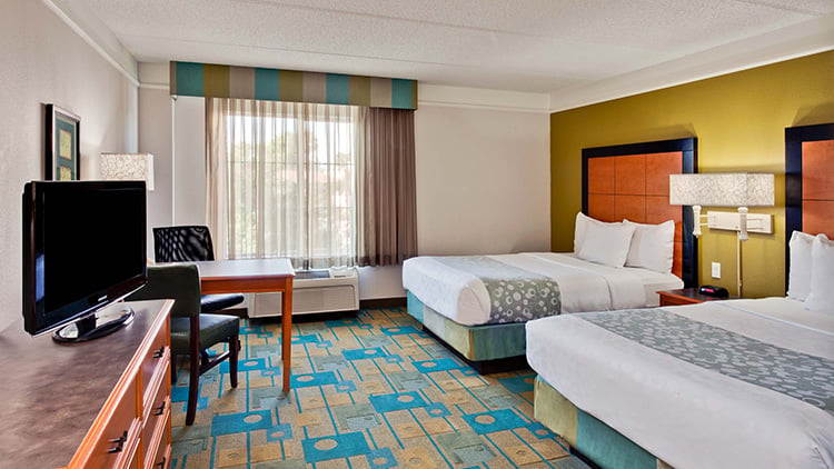 LaQuinta Inn and Suites Orlando Queen Beds